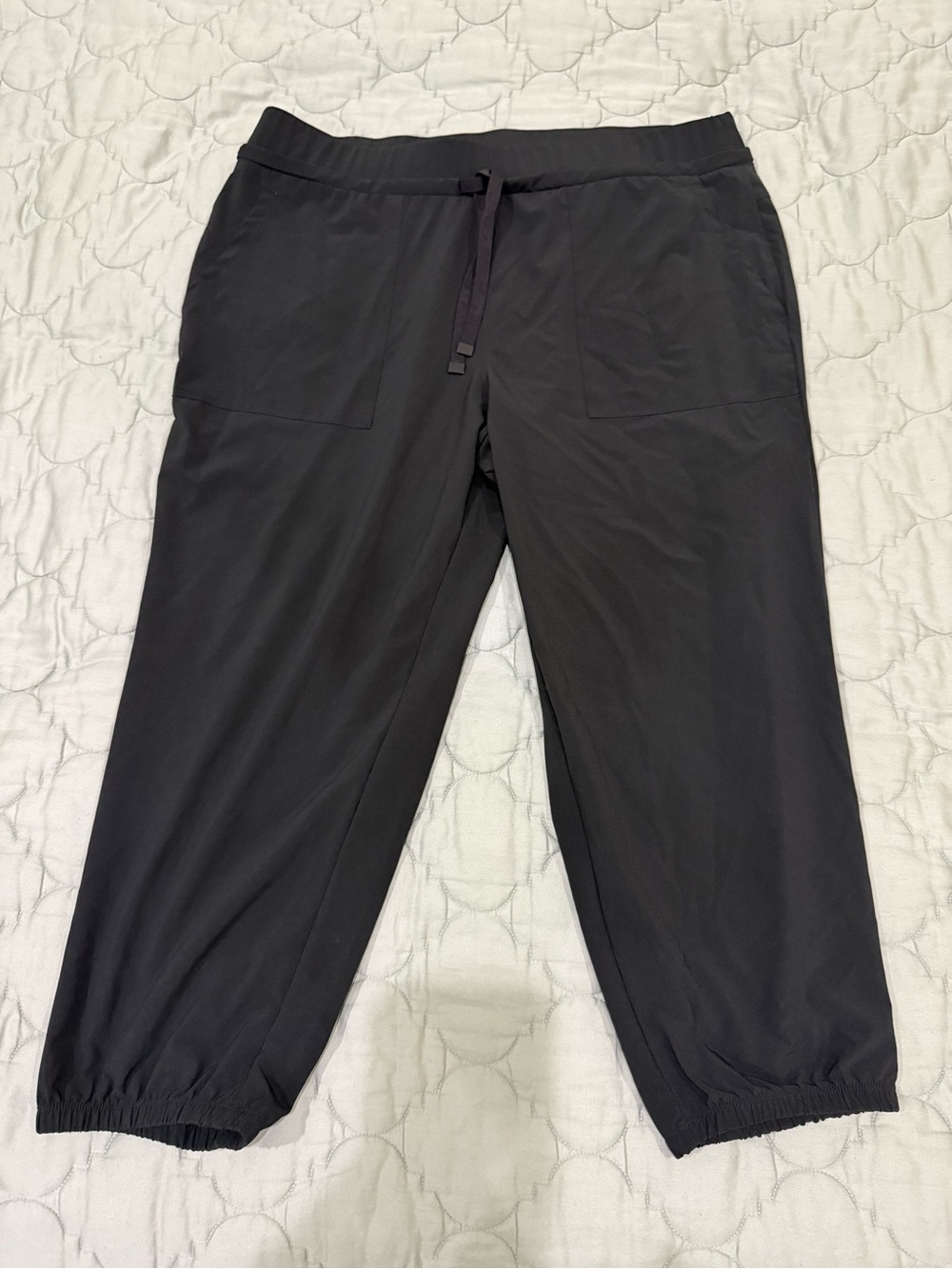 Lolë Black Drawstring Jogger Pants